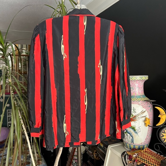 Highland Queen Vintage 80s Vibrant Red and Black Striped Shirt - Picture 11 of 16
